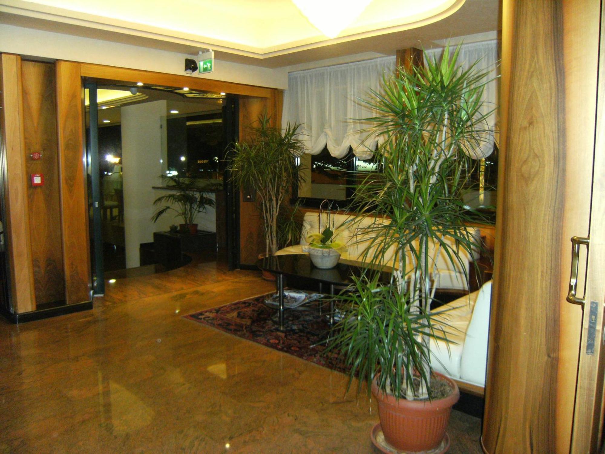 Hotel Europa Bibione Bagian luar foto