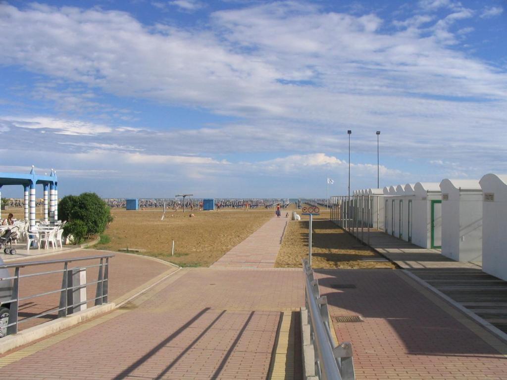 Hotel Europa Bibione Bagian luar foto