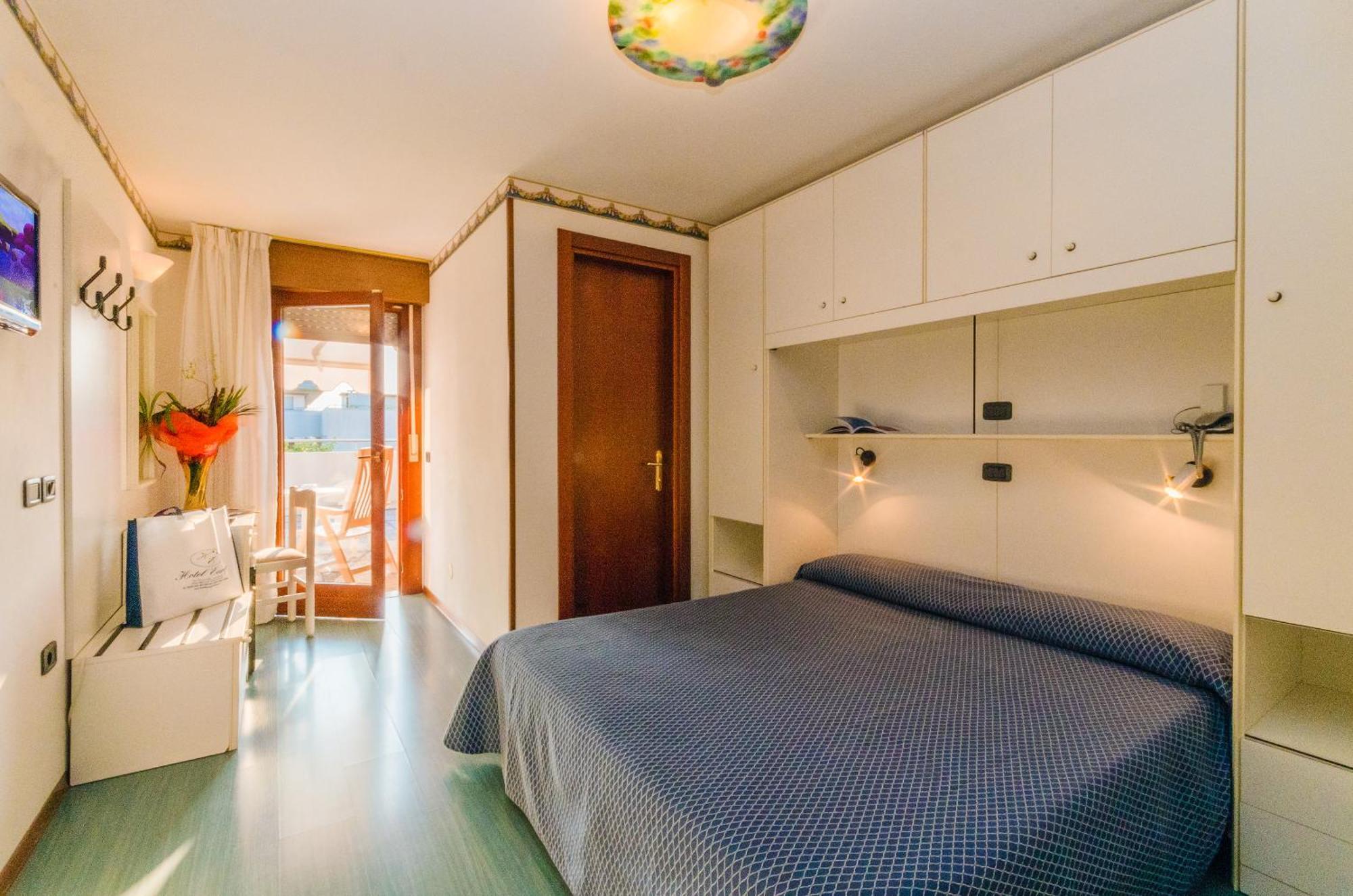 Hotel Europa Bibione Bagian luar foto